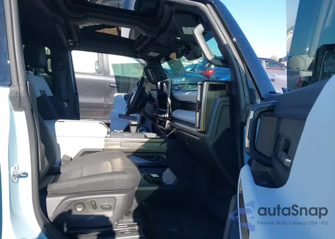 2024 GMC Hummer Ev Suv 2X z USA, uszkodzony, nr VIN 1GKB0NDE2RU104964